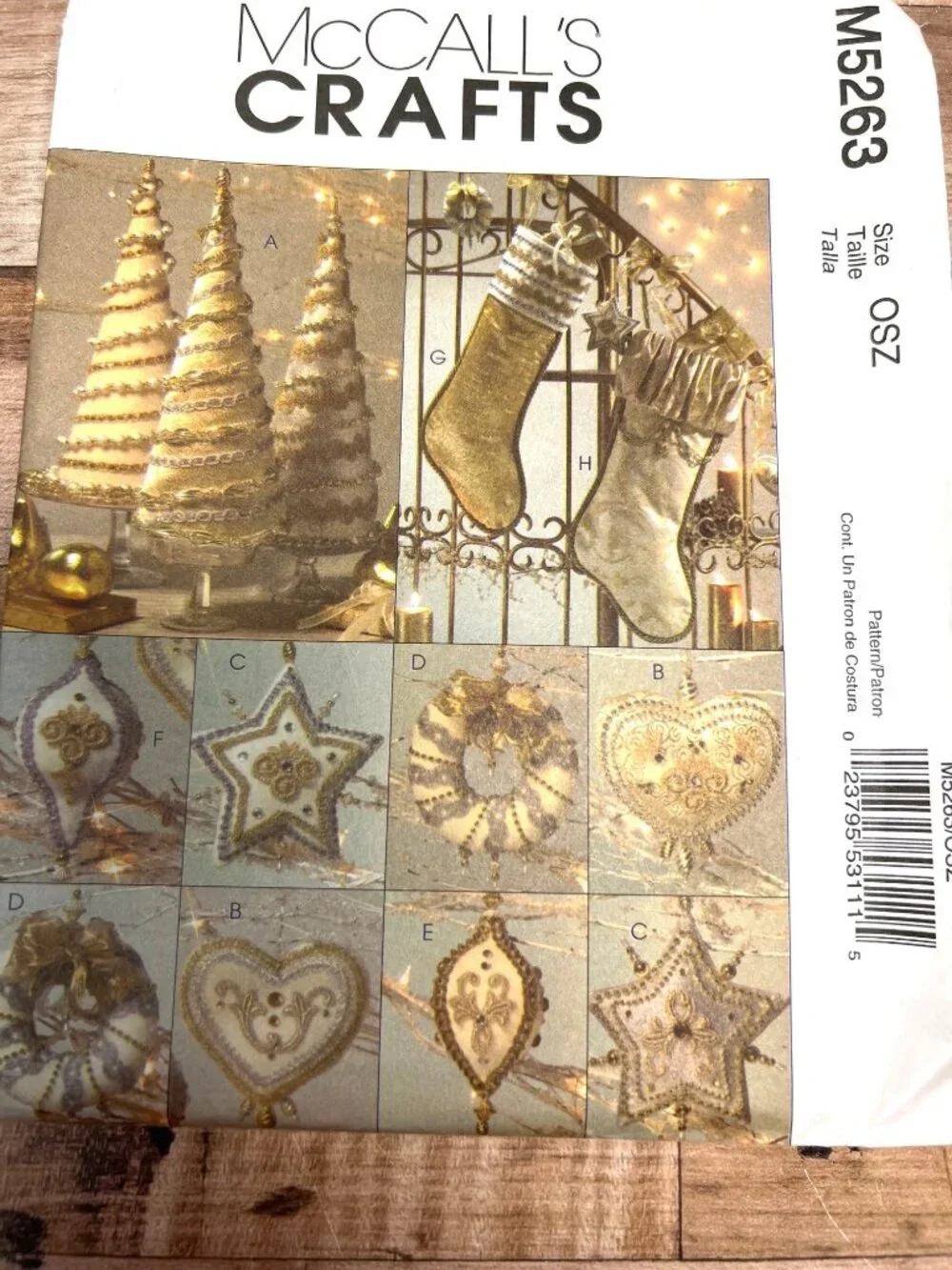 McCalls Crafts M5263 Sewing Pattern For Christmas Tree Stockings & Ornaments Siz